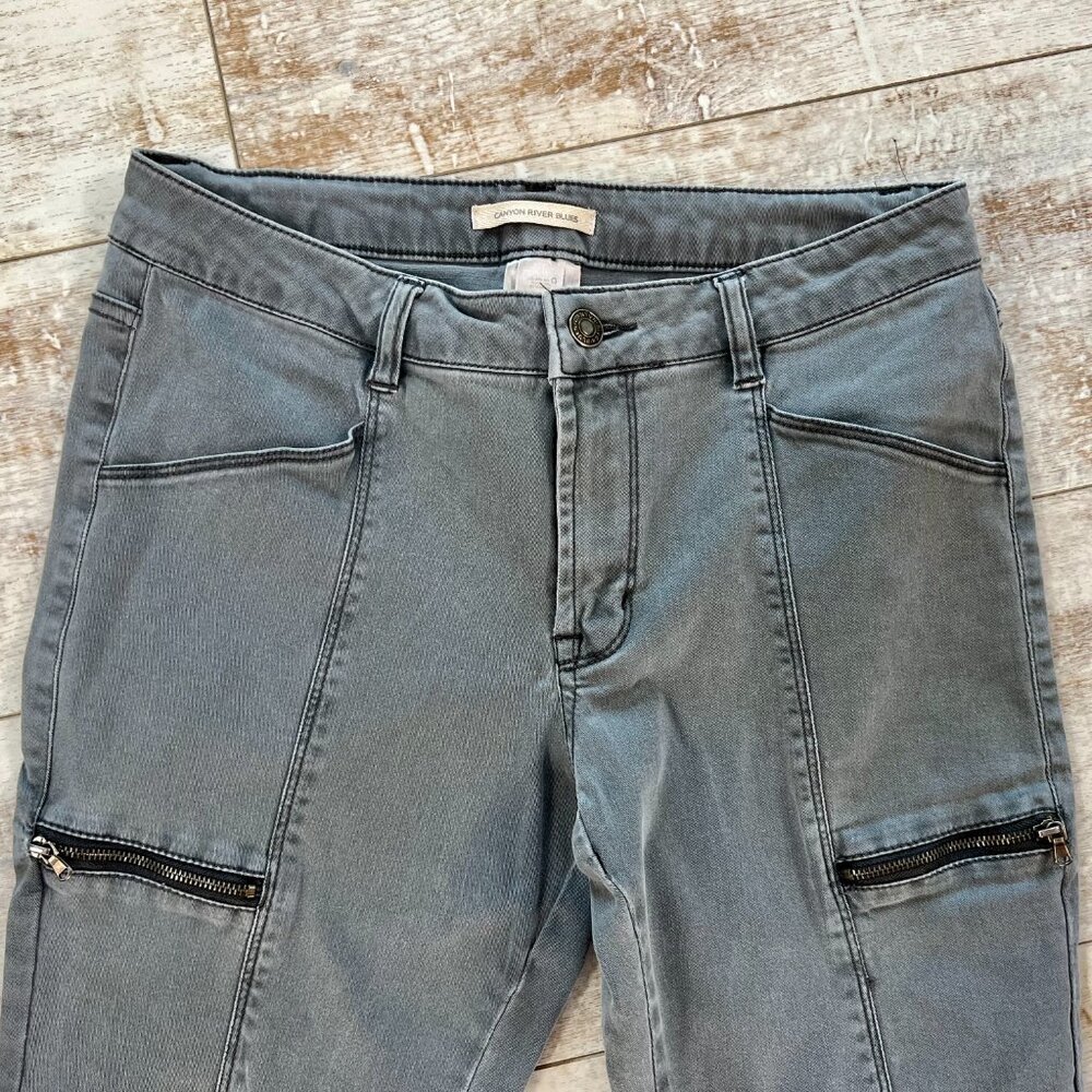 Slimming Canyon River Blues Cargo Jeans